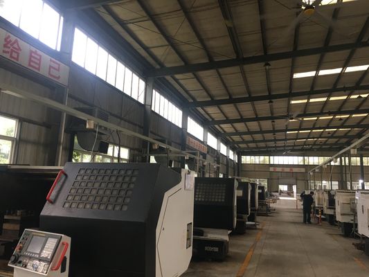 قیمت خوب بادکنک بزرگ سقف غول پیکر خنک کننده هوای طبیعی فن های HVLS 380ac 1.5kw موتور آنلاین