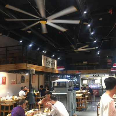 قیمت خوب بادی های آلیاژ ال ایم جی 2.4m 8FT PMSM HVLS فن ها برای خنک کردن هوا در رستوران و دادگاه غذا آنلاین